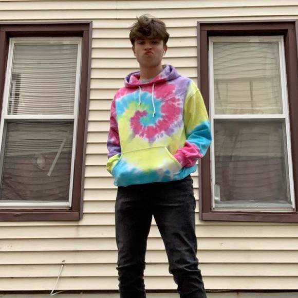 Meet your Posher, Daniel - Picture 1 of 1